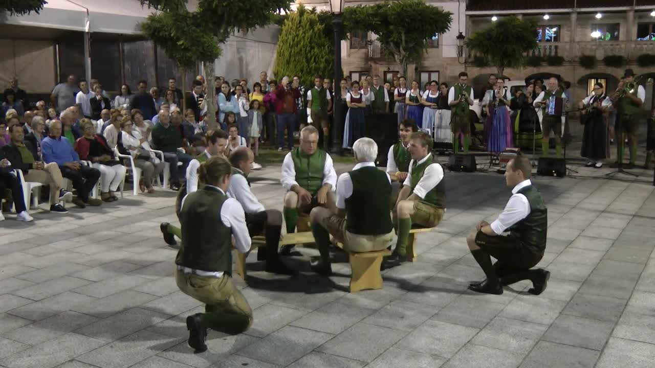 Austrian folk dance_ Schuhplattler