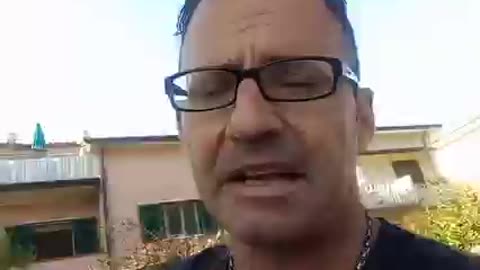 AD UNO SPUTO DA NOI..IN ALBANIA NON C'È MALATTIA..NON CI SONO MISURE RESTRITTIVE.