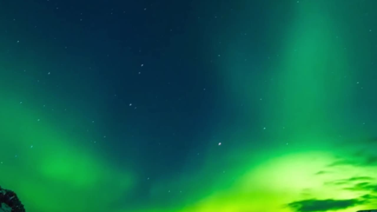 ARORA BOREALIS NORTHERN LIGHTS IN 4K