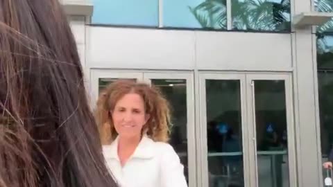 Mia Khalifa Doesn't Seem Very Pleasant