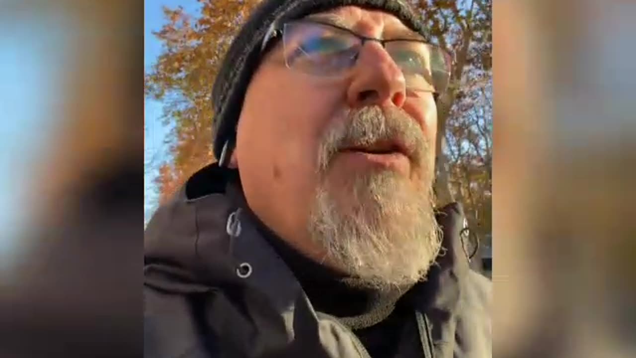 La falta de respeto hacia un sacerdote - Padre Juan Molina