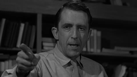 The Twilight Zone (1959) - S02E29 - The Obsolete Man