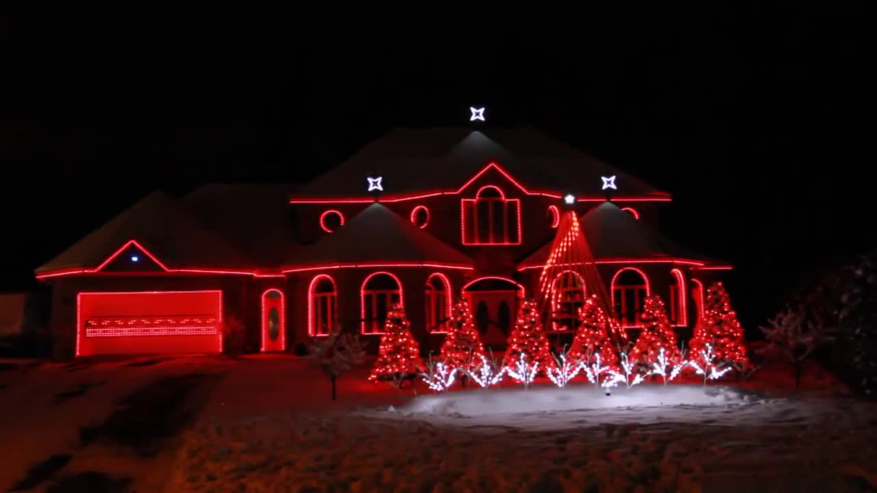 Bernier Christmas Lights Show Amazing Grace Techno 2014