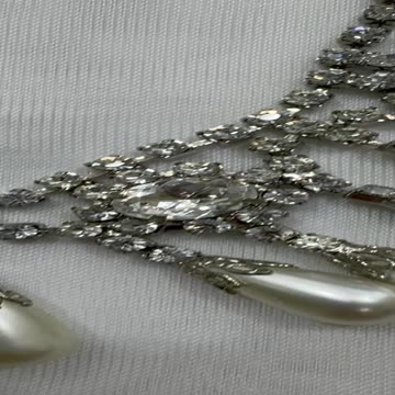 Rhodium Plated Jewelry Set with Faux Pearls. Made with Swarovski Crystal. Gift