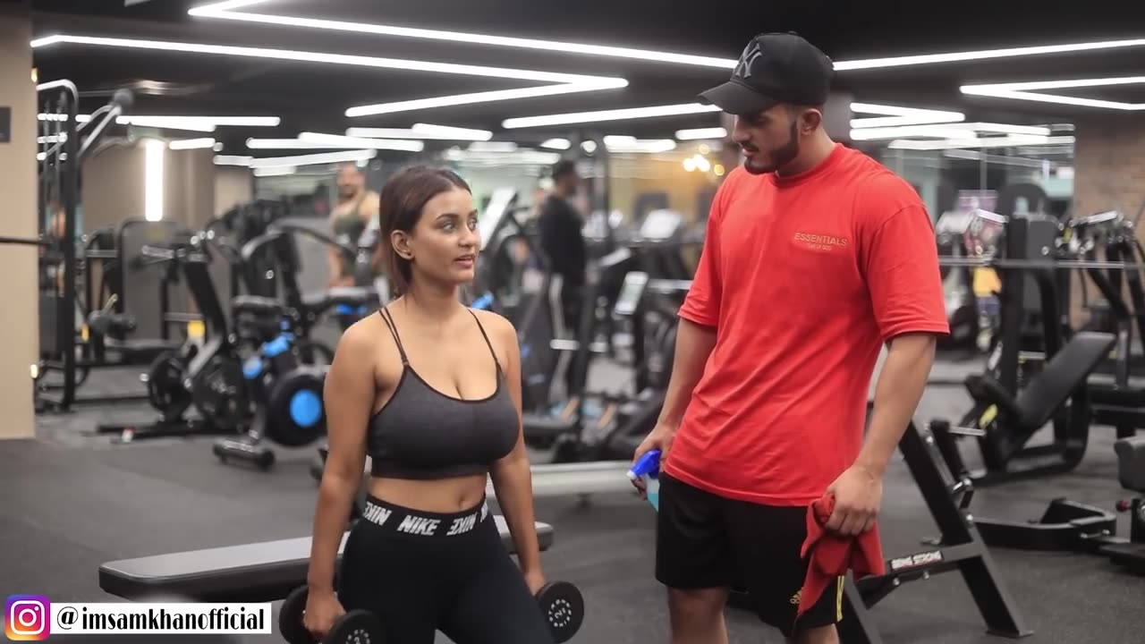 Pretended To Be A Cleaner In Gym || Sam Khan