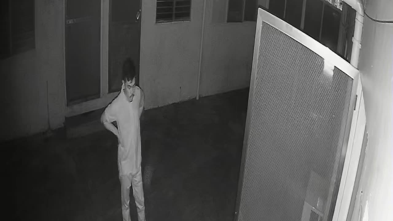 Vicious Neighbor Assault With Other Neighbors Just Watching