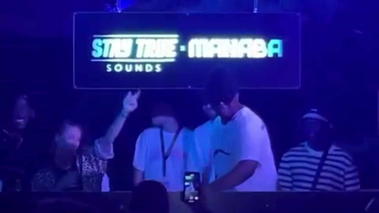 Culoe De Song live in Malta