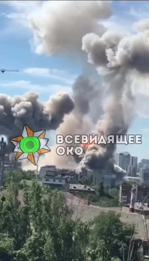 Russian missiles hitting Kyiv City