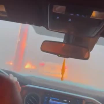 INSANE FIRE FOOTAGE FROM MAUI 🔥 #maui #lahaina #fire #shorts