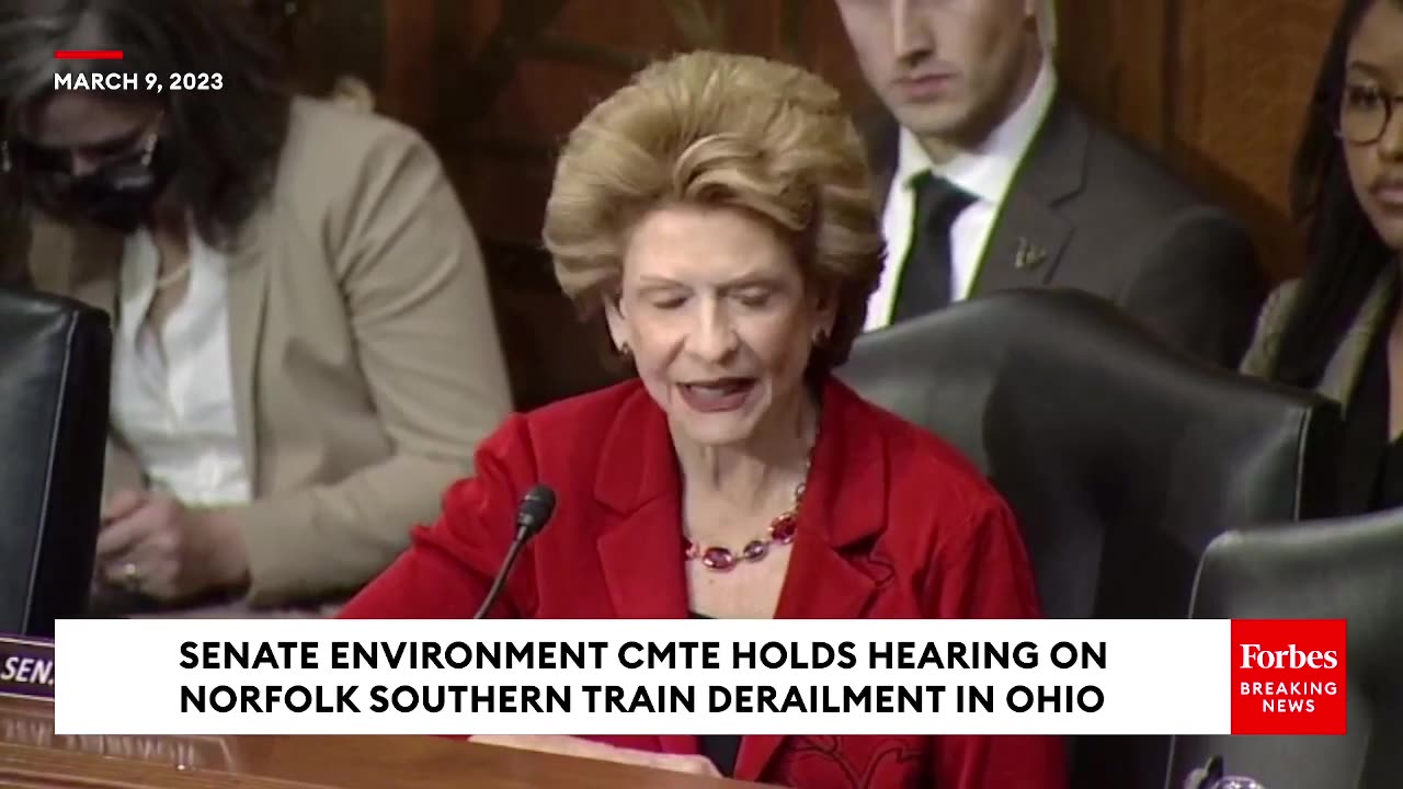 'That's Not Acceptable'- Dem Senator Tears Into Norfolk Southern's Cleanup Process