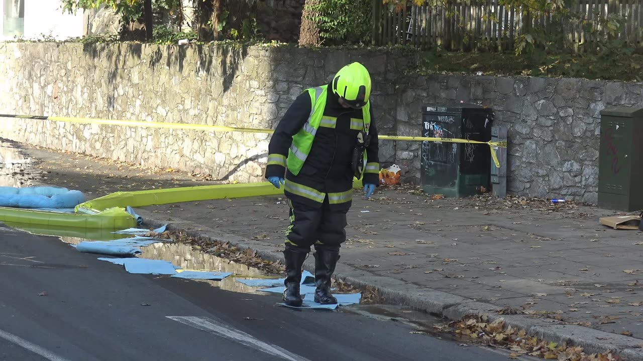 Auto City Garage Burns down Plymouth 1st November 2024. Brought under control by 11 30 am.