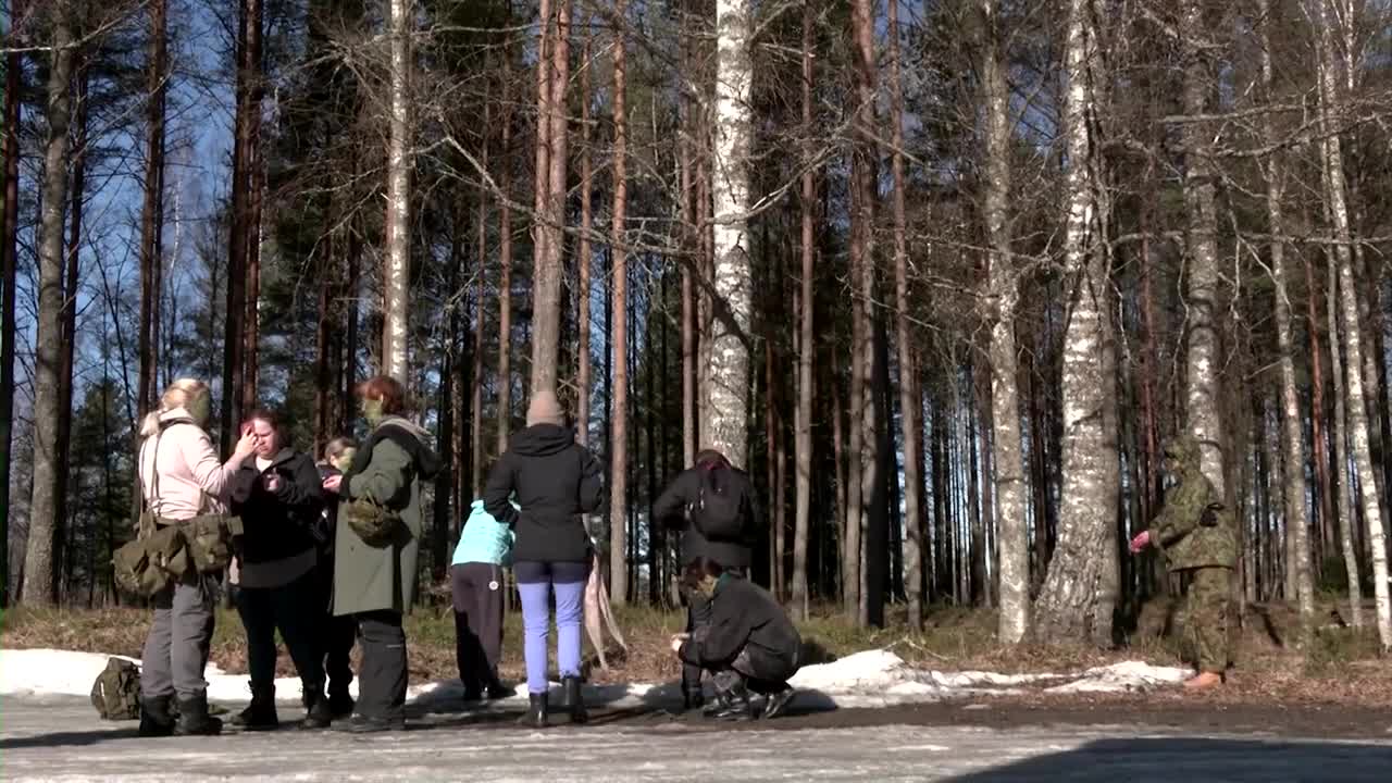 Estonian women train to fight amid Ukraine crisis