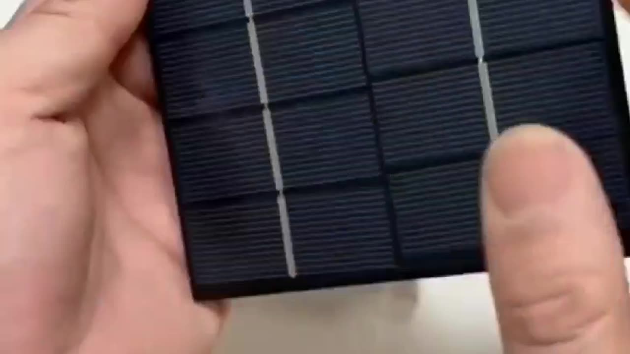 Semi-Flexible-Solar-Panels-Charger