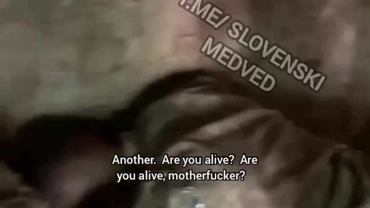 우크라이나 군은 자국의 병사들을 지하에 묶어 놓았었음.AVI