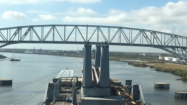 Ship Pilots day - Close call on bridge Clearance