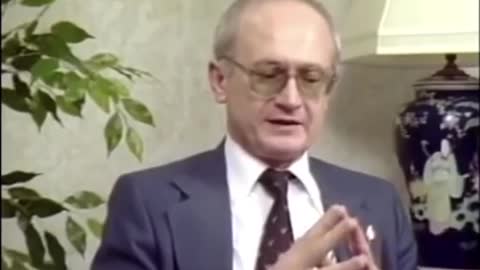 KGB defector Yuri Bezmenov's warning to America (1984)