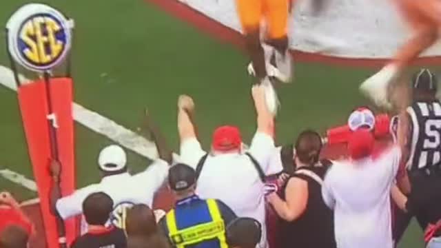 Georgia with a huge catch vs Tennessee