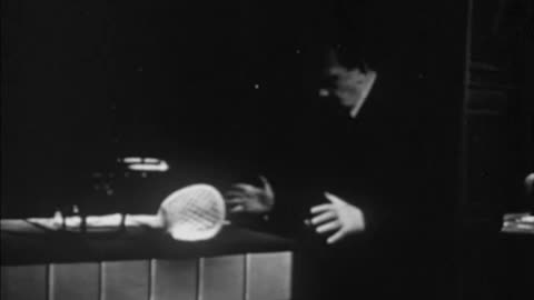 TALES OF TOMORROW S01 E09 THE CRYSTAL EGG 10/12/1951