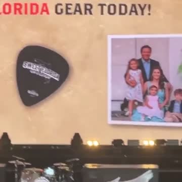 See What Happens When Ron DeSantis Returns to Campaign Trail (VIDEO)