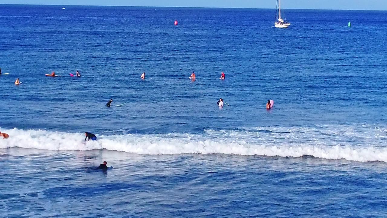 Surfer Girl Red surfboard 2023-06-17 Ala Wai 1-3 feet Close call...