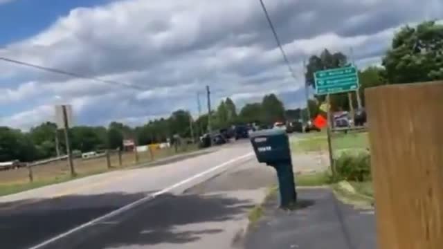 2nd Eyewitness Video From The Gun Battle Between Mass Shooter & Law Enforcement