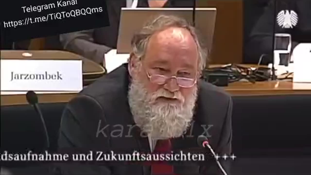 Das Volk ist durch das Internet zu mächtig. Hört genau hin, was der Mann dort erzählt.