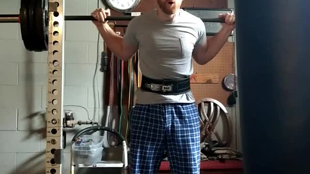 315x5 reps without squat shoes