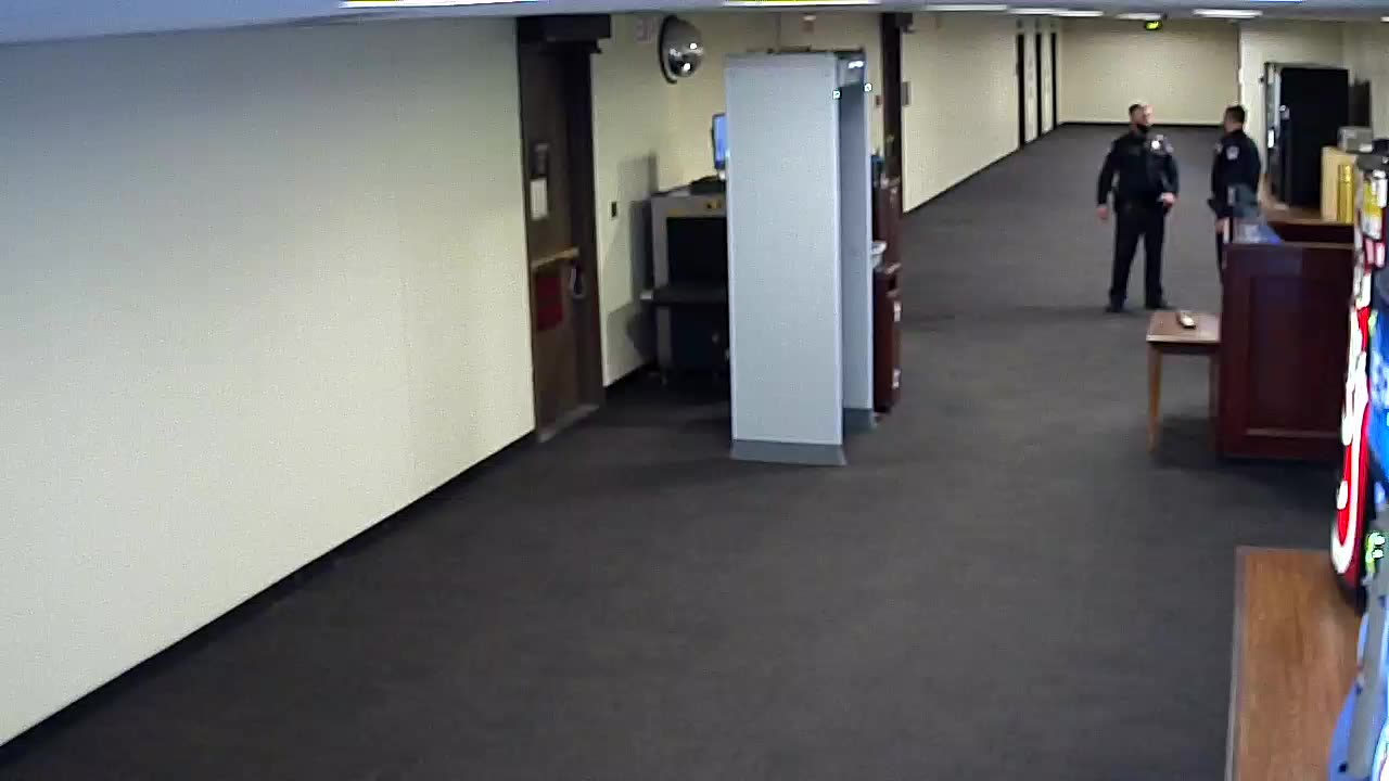 1425HSOBGRSouthElevatorGround_2021-01-06_21h00min02s620ms.mp4