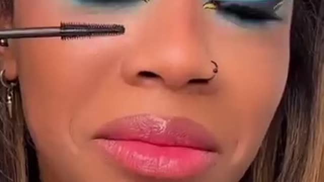 WHO CAN RELATE_ 😂 Makeup Fail!