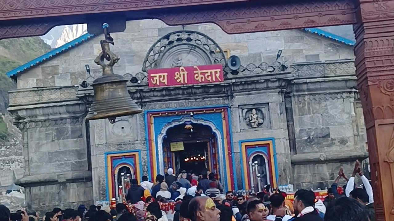 Kedarnath temple 🙏🙏❤️❤️🚩