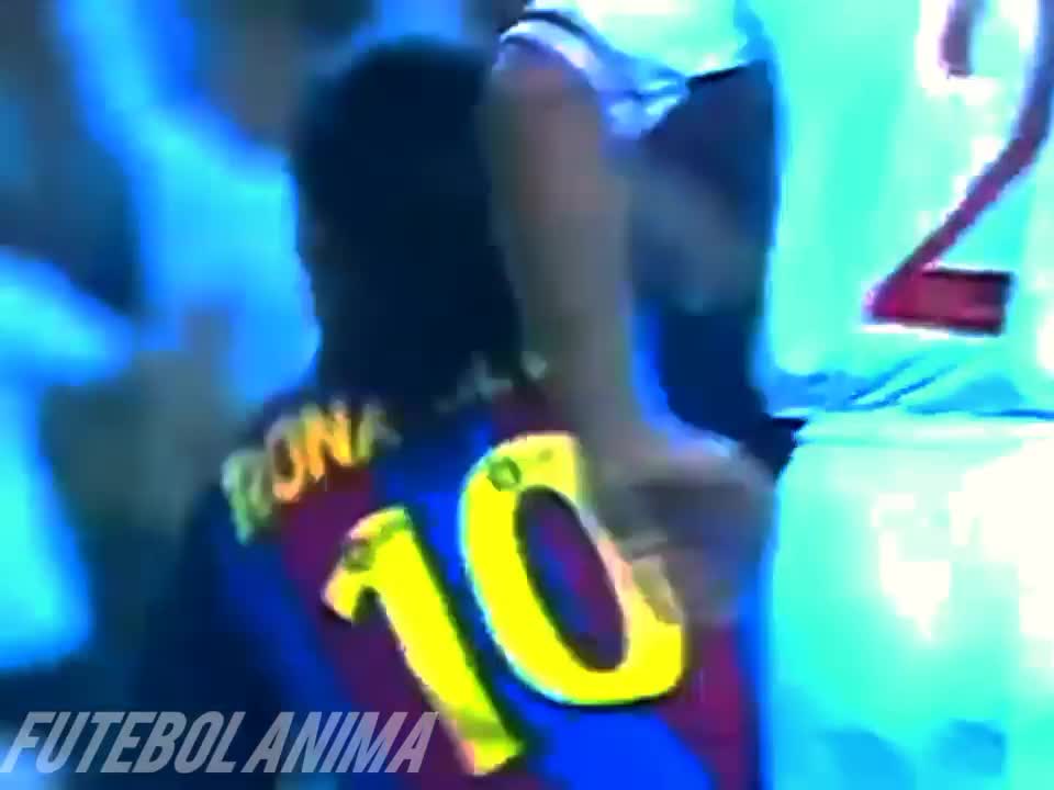 É POR ISSO QUE CHAMAM O RONALDINHO DE BRUXO