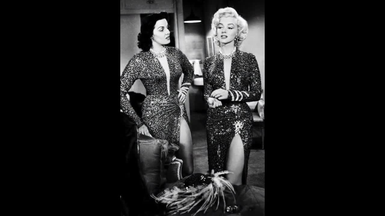 Marilyn Monroe - Watched by All, Seen by None
