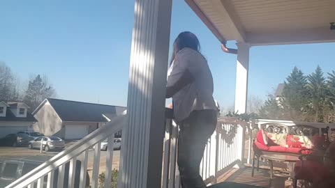 Vlogmas Day 6 Decorating oustside