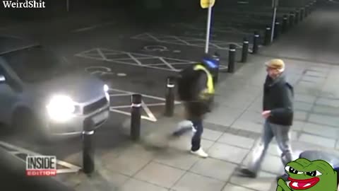 MUGGER DOESN’T KNOW WHAT’S COMING WHEN VICTIM FIGHTS BACK