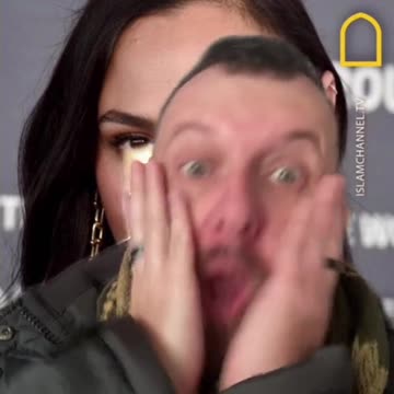 Wonder Woman is now WONDERING What is Happening 😂-KEEP IT UP