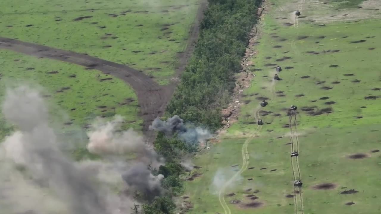 Ukrainian Tanks Light Up Russians in the Treeline