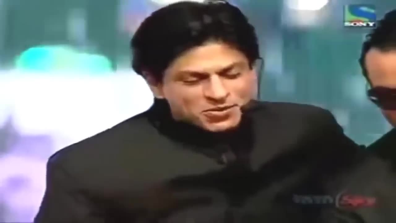 Shahrukh, Saif Ali Khan and Akshay Kumar FUNNY moments in Filmfare awards