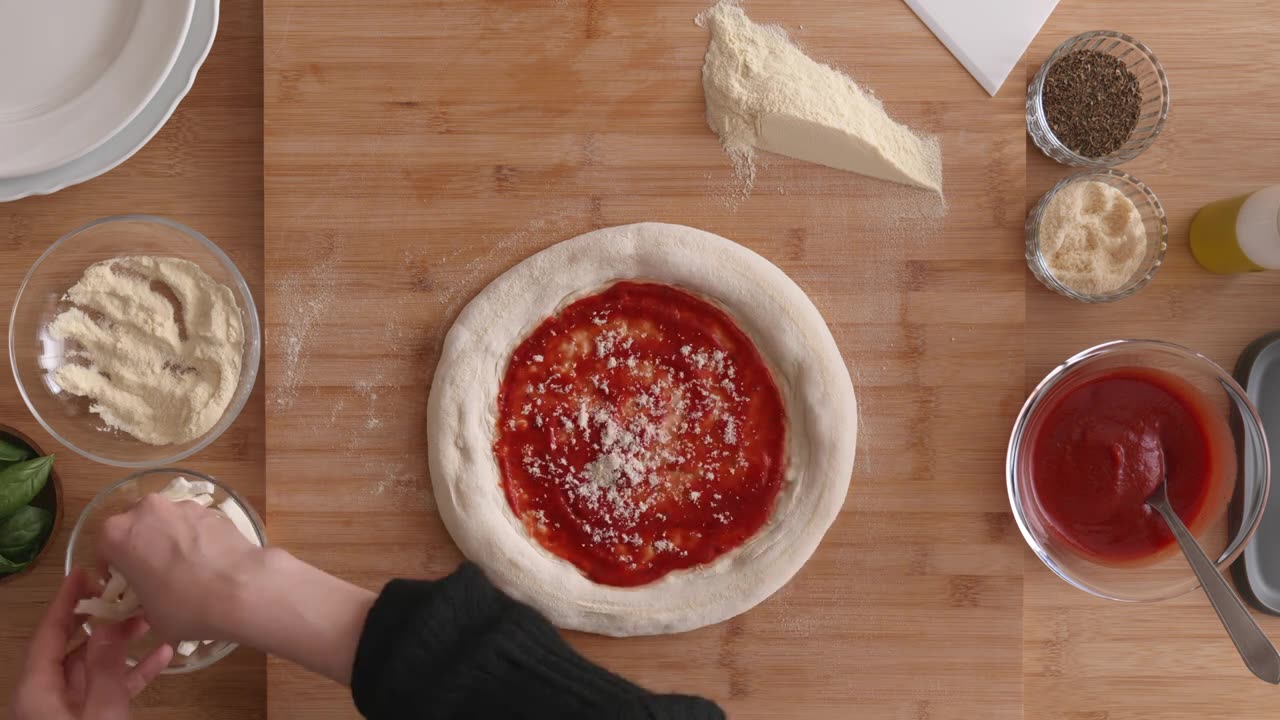 How to Make Pizza Canotto At Home