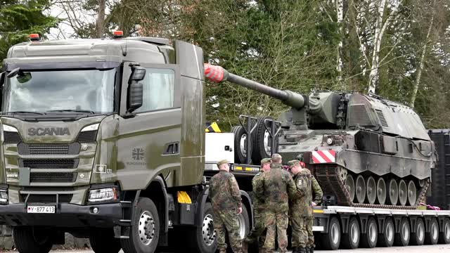 Germany to send heavy weapons to Ukraine