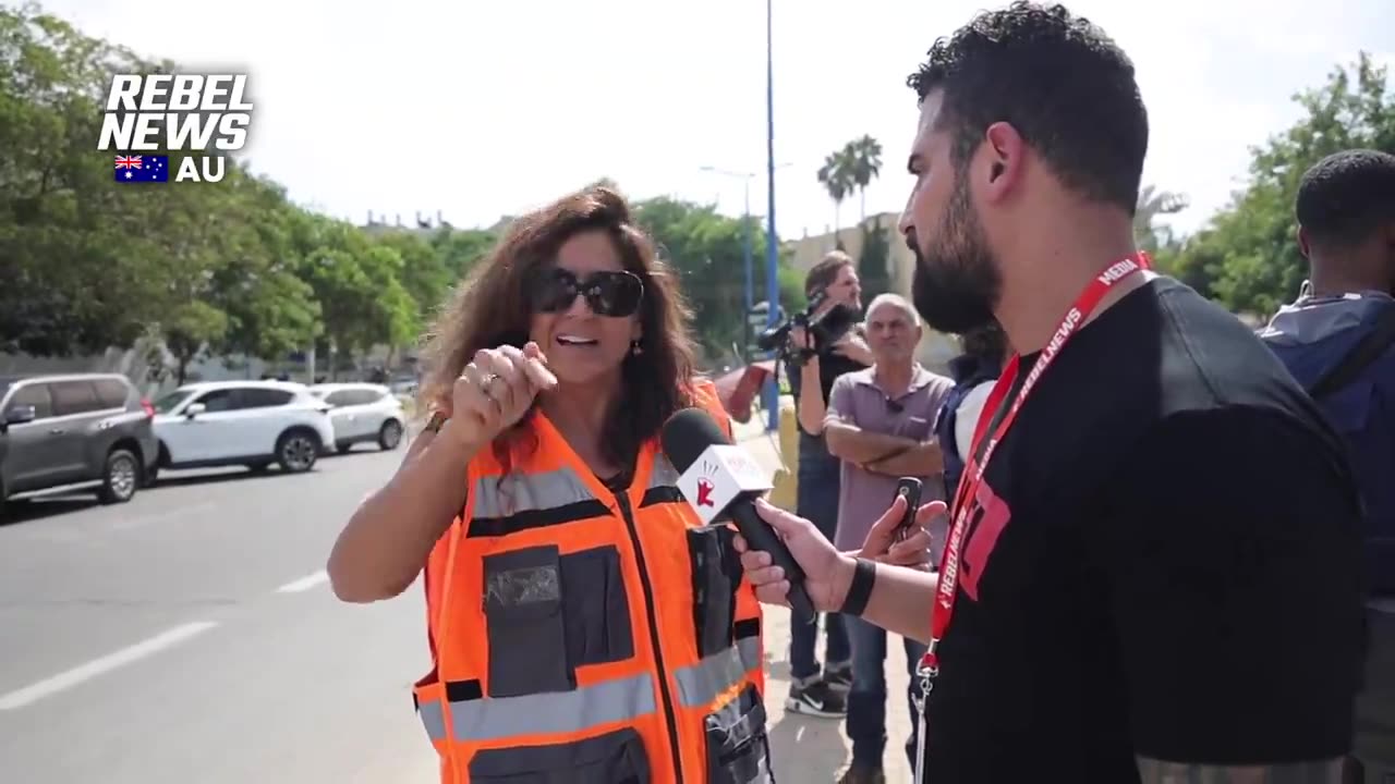 🚨 RAW: Israeli mother UNLEASHES on Hamas following latest attack in Sderot