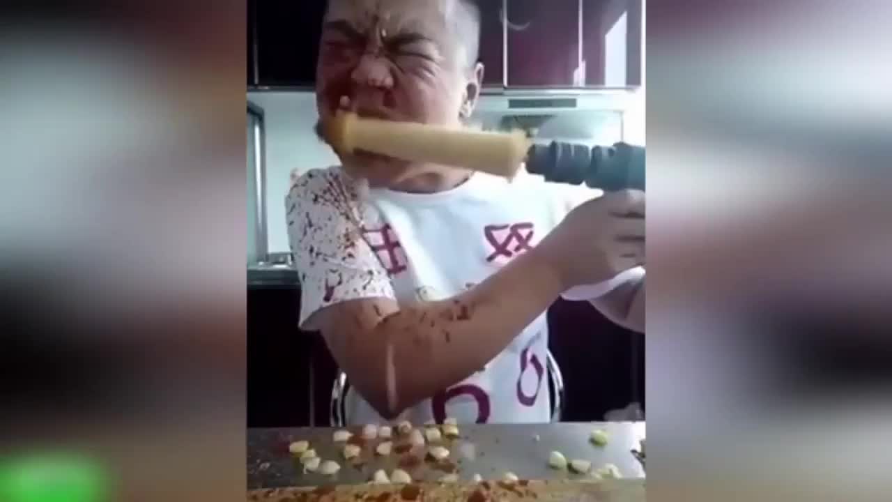 Man without teeths