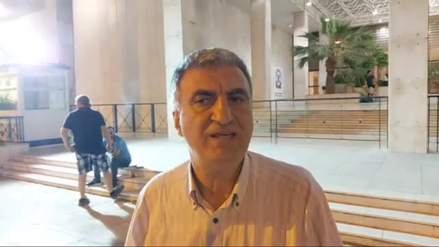 ΔΙΚΗΓΟΡΟΣ ΤΩΝ ΥΓΕΙΟΝΟΜΙΚΩΝ _ ''...ΥΠΑΡΧΕΙ ΕΥΘΕΙΑ ΠΑΡΑΒΙΑΣΗ ΤΟΥ ΑΡΘ.11 ΤΟΥ ΣΥΝΤΑΓΜΑΤΟΣ...