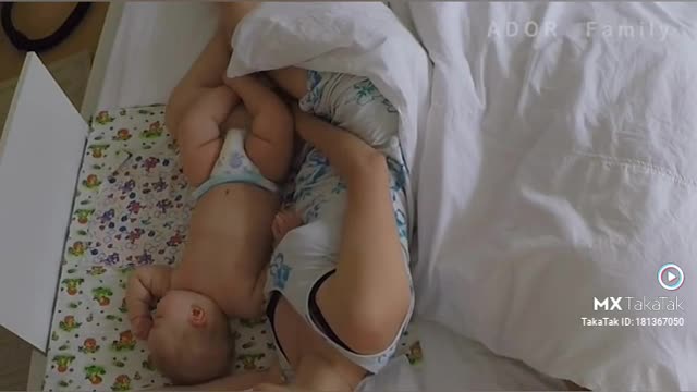 Baby sleep mom-dad very fantastic video