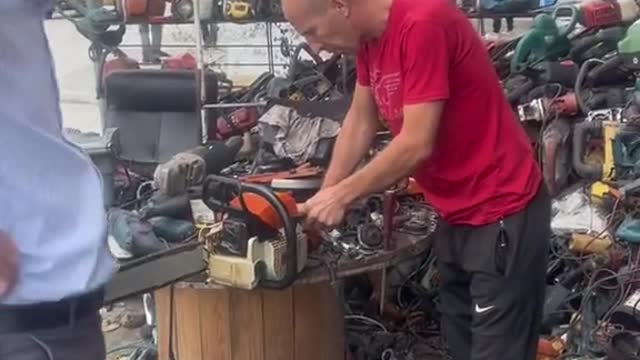 Chainsaw accessories inspection and maintenance