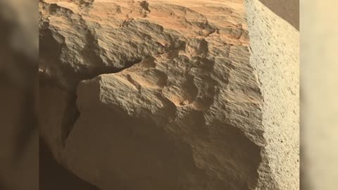 15 Months on Mars.. ingenuity Finds Eeire Spacecraft Wreckage..