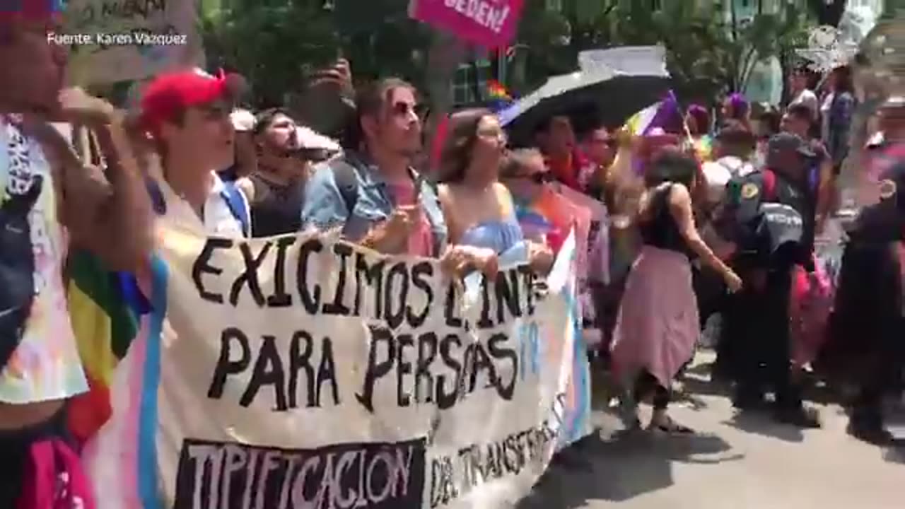 maricas por palestina, disfrutan hasta ser tirado de los balcones.