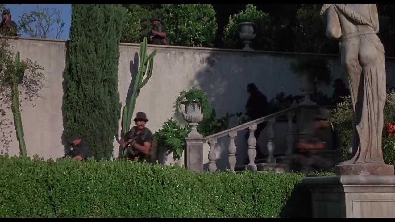 Commando 1985 - Arnold vs Soldiers shootout scene