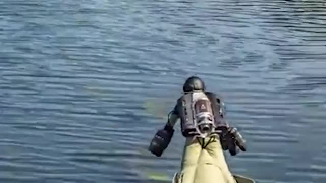 This jet suit uses over 1000bhp of jet engine power