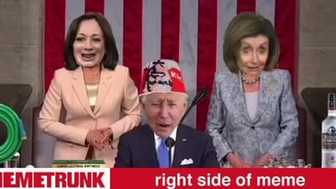 😂🤡💩