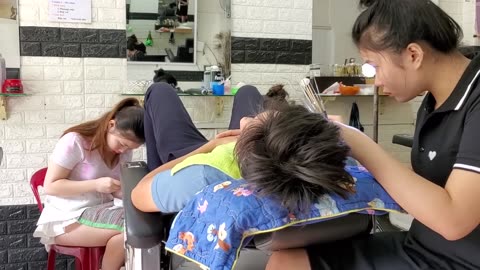 The most popular men's comprehensive relaxation service in Vietnam, Mong Thuy barbershop